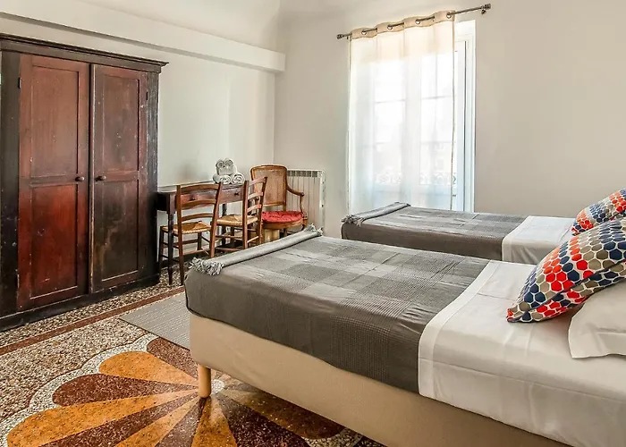 Lejlighed 4 Bedroom Gorgeous In Genova